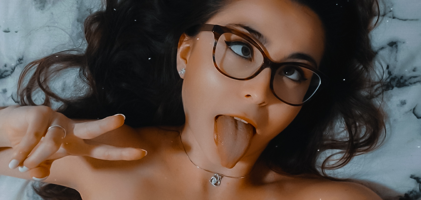 Emily Hill VIP